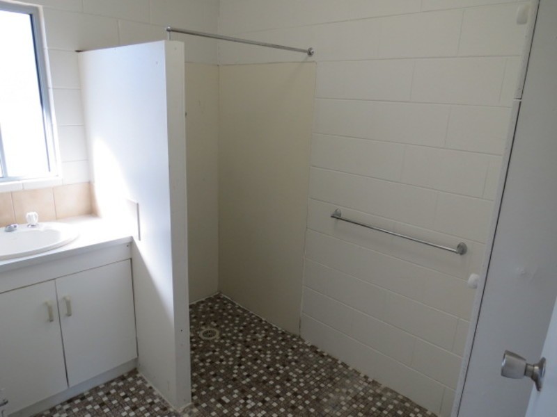 1/36 Brisbane Street, Bowen QLD 4805