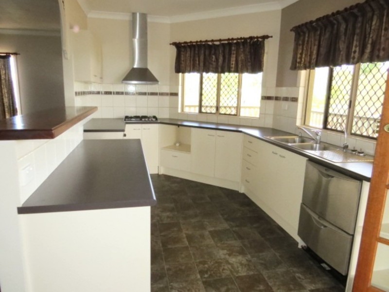 1 Craigie Court, Bowen QLD 4805