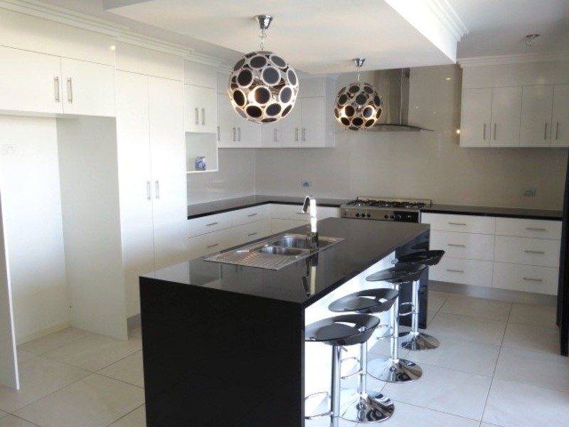 1 Siesta Court, Bowen QLD 4805