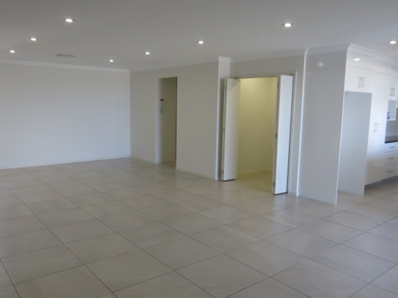 1 Siesta Court, Bowen QLD 4805