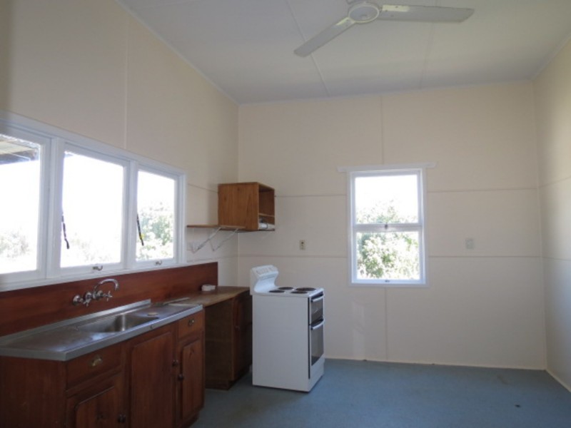 19 Powell Street, Bowen QLD 4805