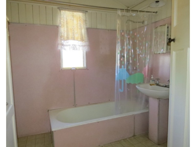 88 Herbert Street, Bowen QLD 4805