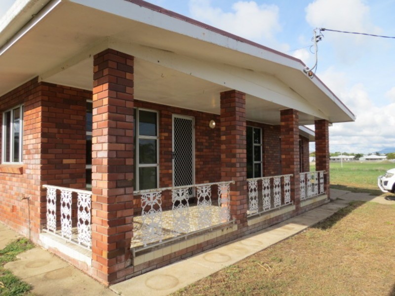 79 Hillview Road, Bowen QLD 4805