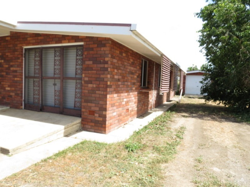 79 Hillview Road, Bowen QLD 4805