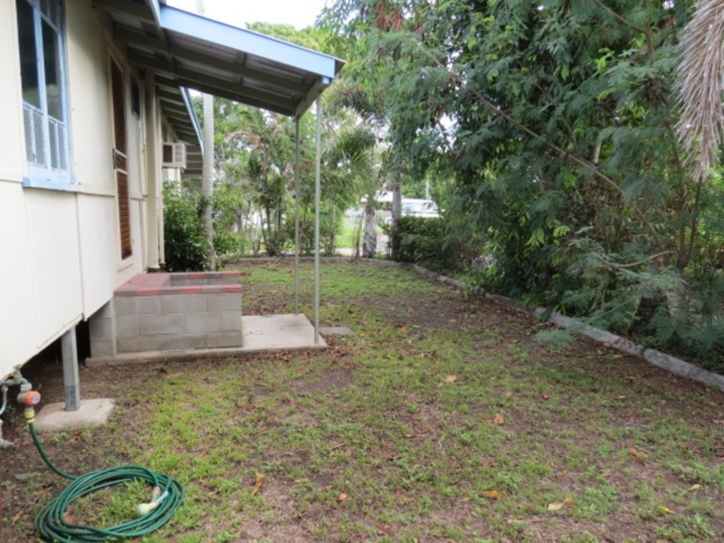 1/25 Tracey Street, Bowen QLD 4805