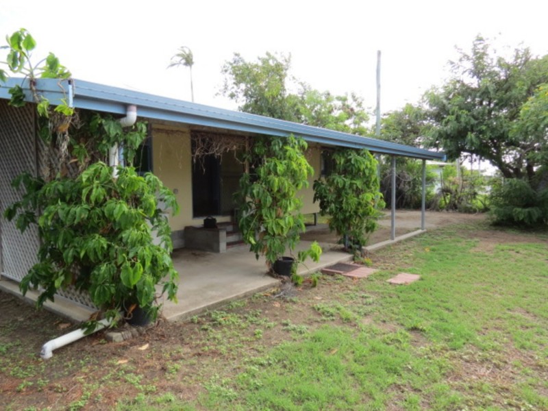 1/25 Tracey Street, Bowen QLD 4805