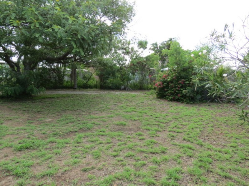 1/25 Tracey Street, Bowen QLD 4805