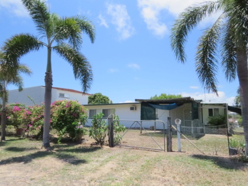 13 Rosshall Street, Bowen QLD 4805