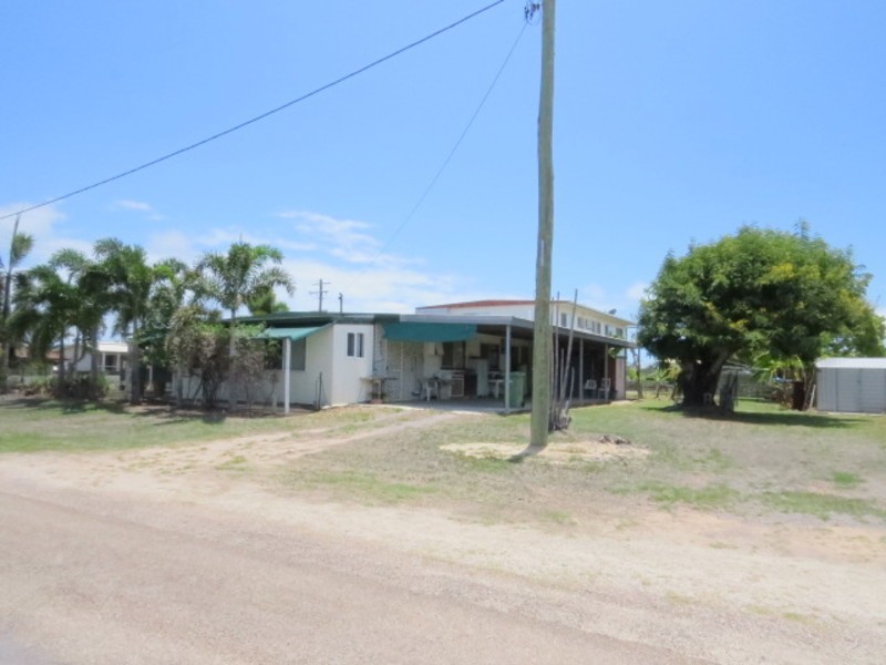 13 Rosshall Street, Bowen QLD 4805
