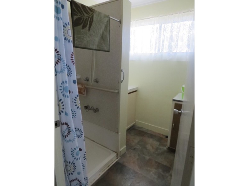 13 Rosshall Street, Bowen QLD 4805