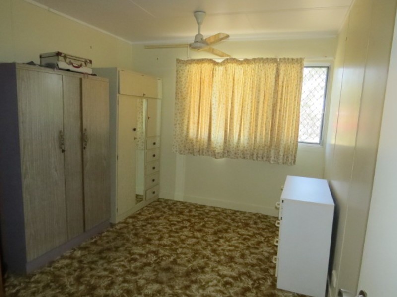 13 Rosshall Street, Bowen QLD 4805