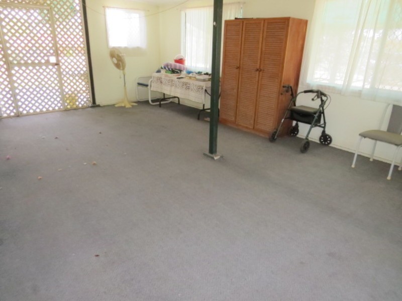 13 Rosshall Street, Bowen QLD 4805