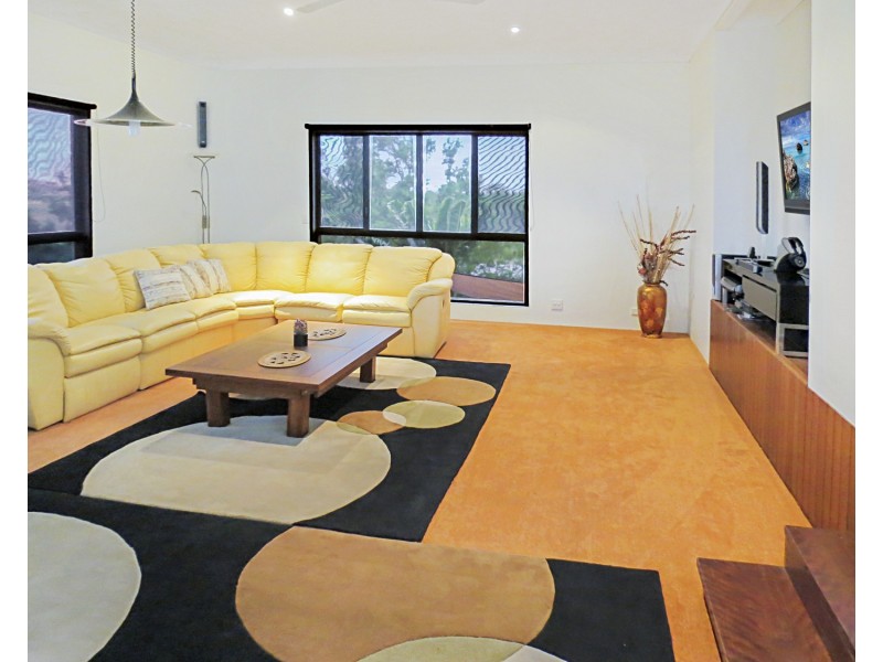 69 Hillview Road, Bowen QLD 4805