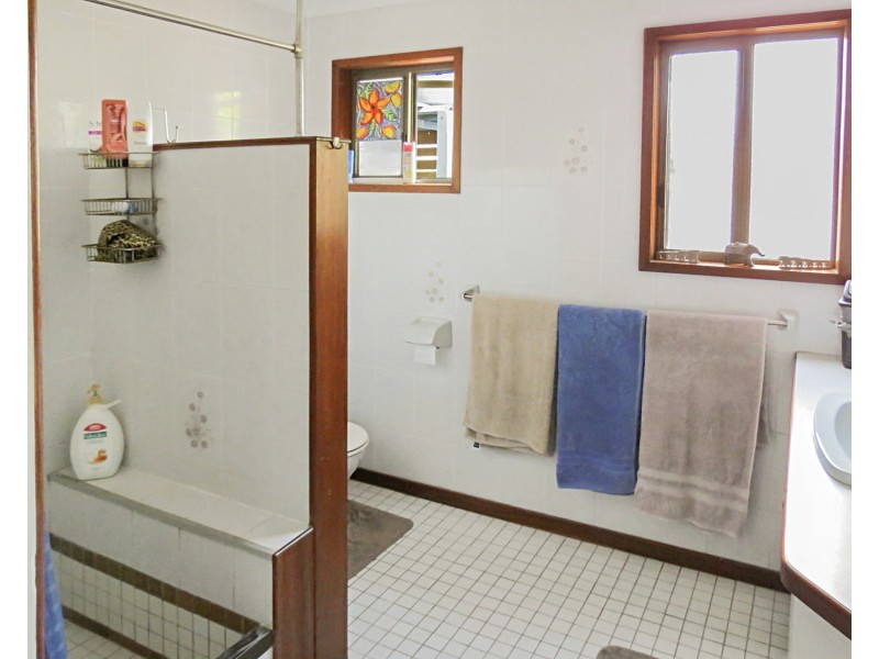 69 Hillview Road, Bowen QLD 4805