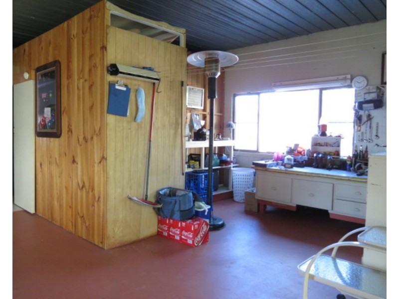69 Hillview Road, Bowen QLD 4805