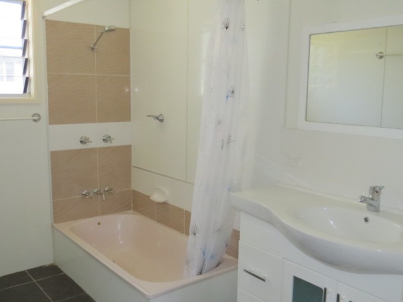 108 Gregory Street, Bowen QLD 4805