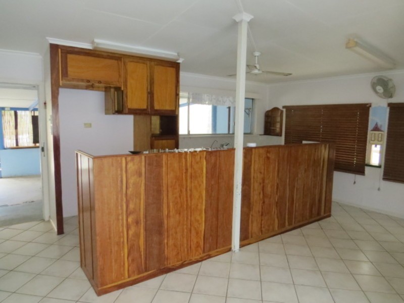 126 Powell Street, Bowen QLD 4805