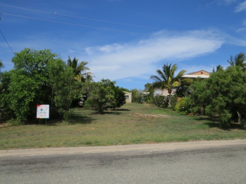 8 Wentworth Street, Bowen QLD 4805