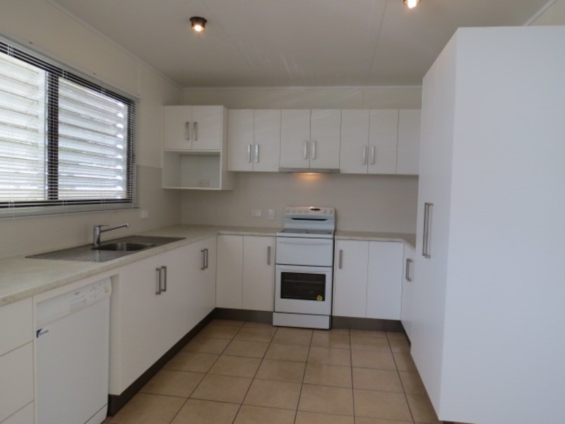 12 Sunset Crescent, Bowen QLD 4805