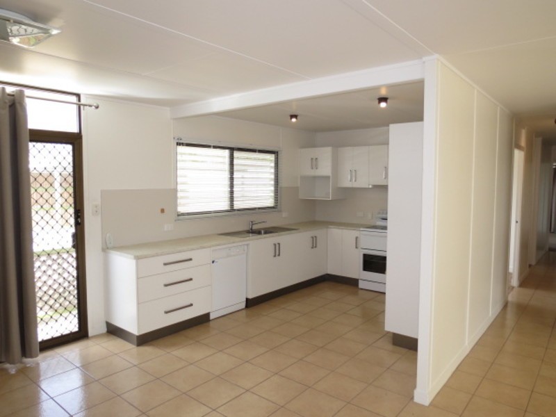 12 Sunset Crescent, Bowen QLD 4805