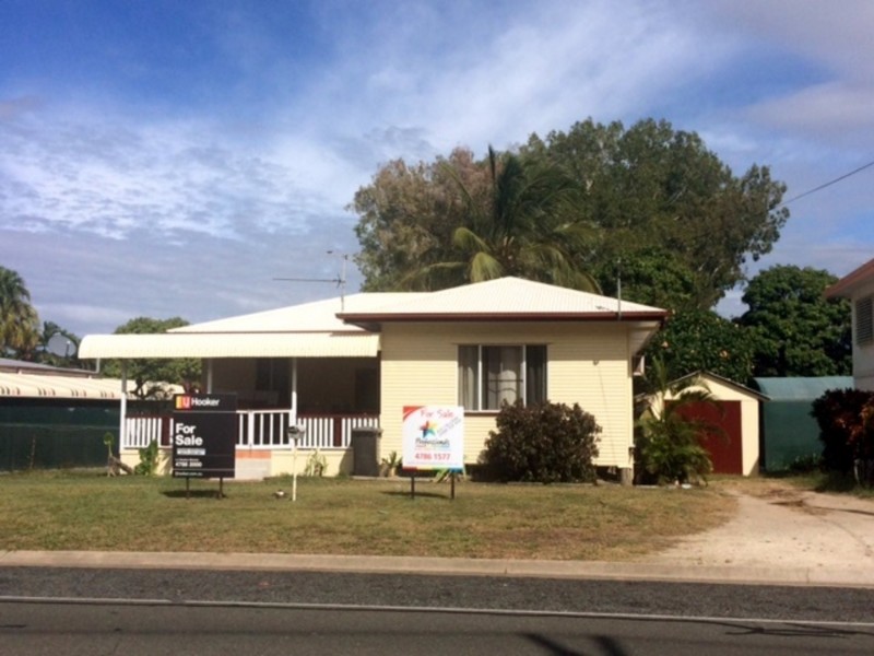 27 Golf Links Road, Bowen QLD 4805