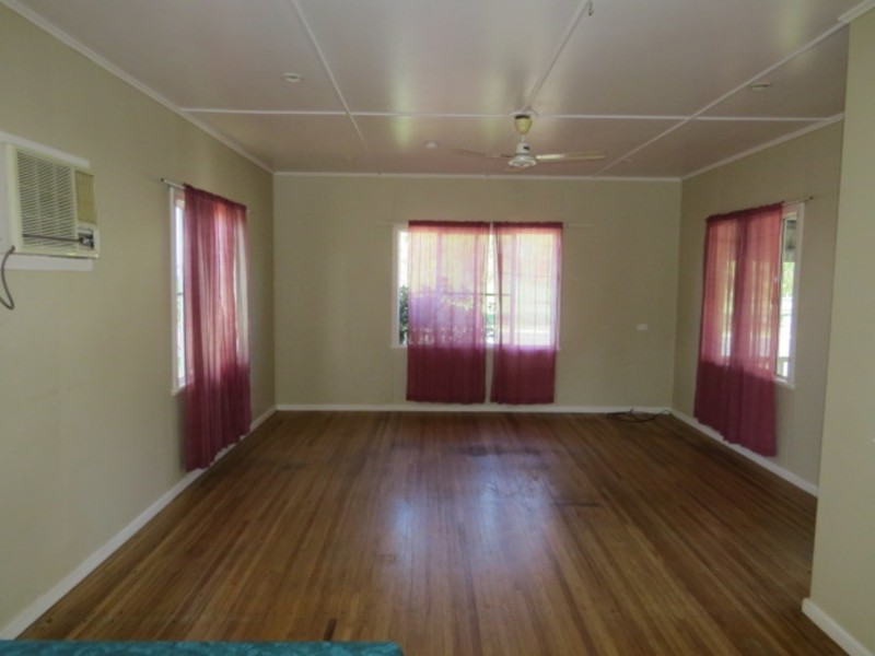 27 Golf Links Road, Bowen QLD 4805