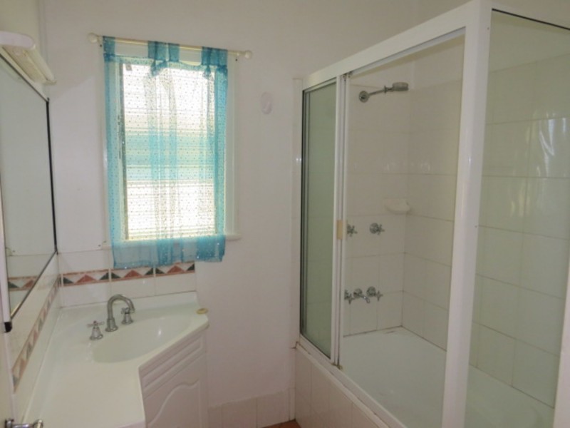 27 Golf Links Road, Bowen QLD 4805