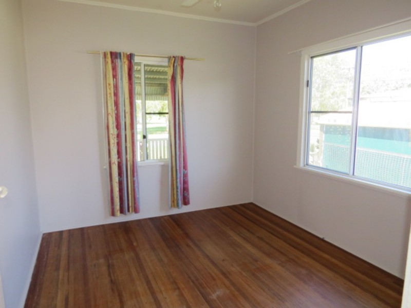 27 Golf Links Road, Bowen QLD 4805