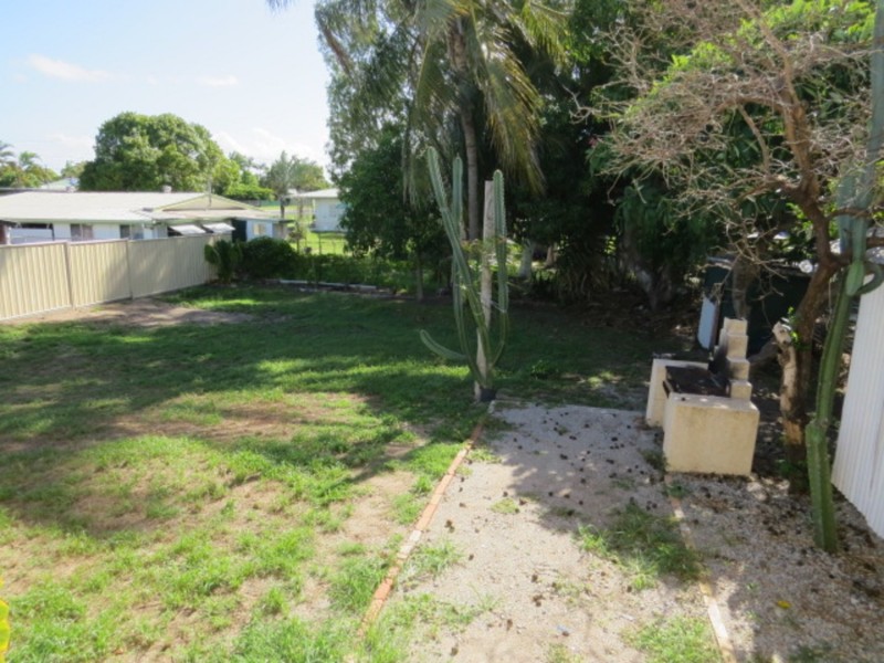 27 Golf Links Road, Bowen QLD 4805