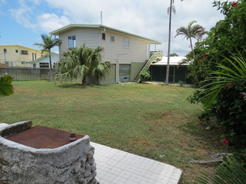 16 Wentworth Street, Bowen QLD 4805