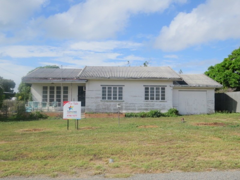 112 Hillview Road, Bowen QLD 4805