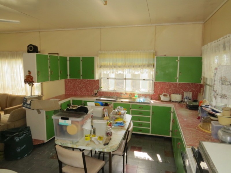 112 Hillview Road, Bowen QLD 4805