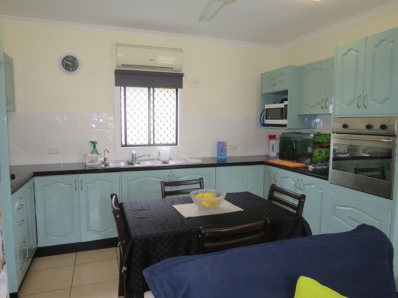 25 Field Street, Bowen QLD 4805