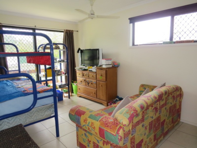 25 Field Street, Bowen QLD 4805