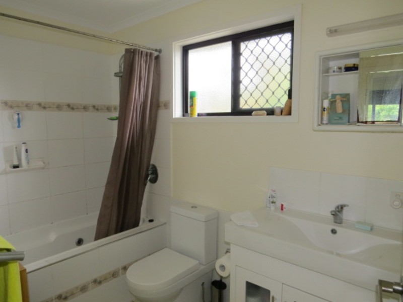 25 Field Street, Bowen QLD 4805