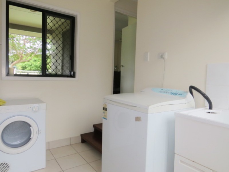 25 Field Street, Bowen QLD 4805