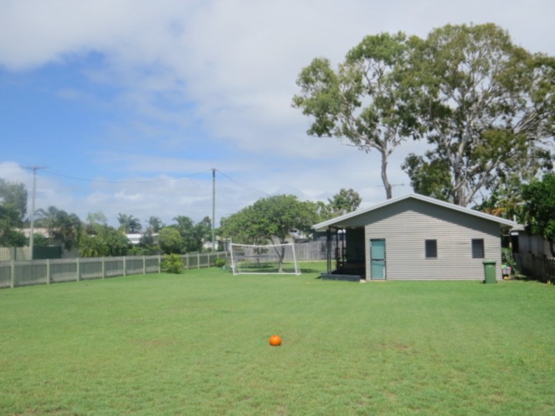 25 Field Street, Bowen QLD 4805