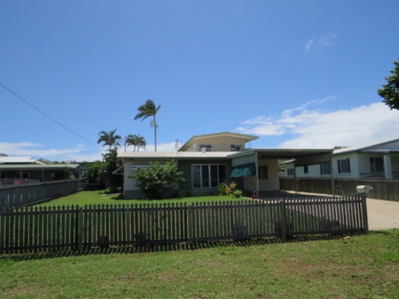 16 Wentworth Street, Bowen QLD 4805