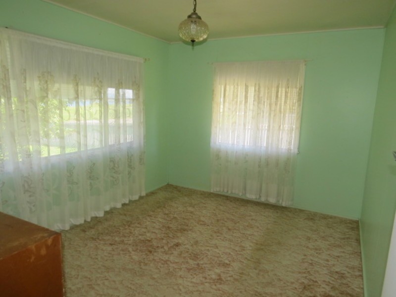 16 Wentworth Street, Bowen QLD 4805