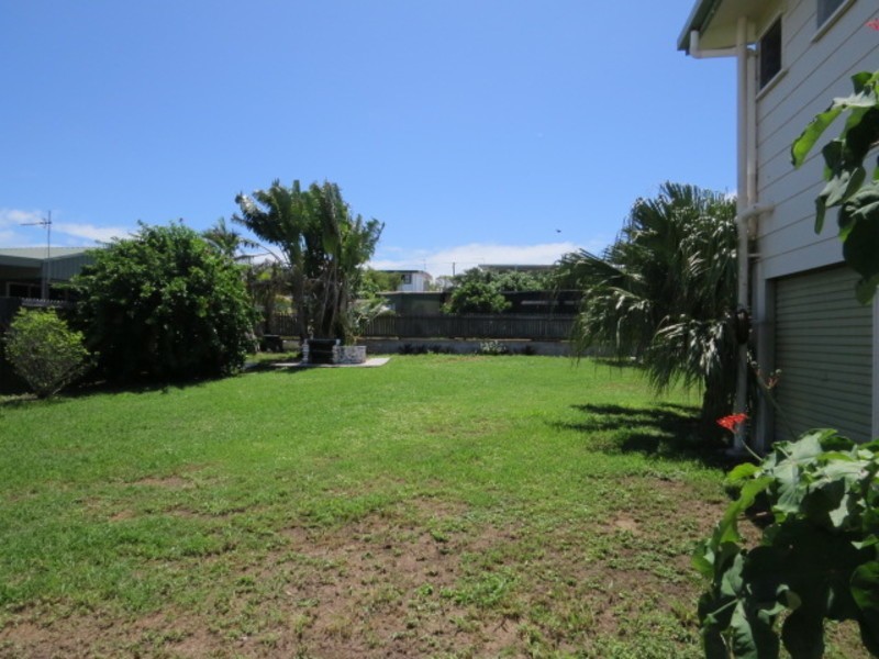 16 Wentworth Street, Bowen QLD 4805