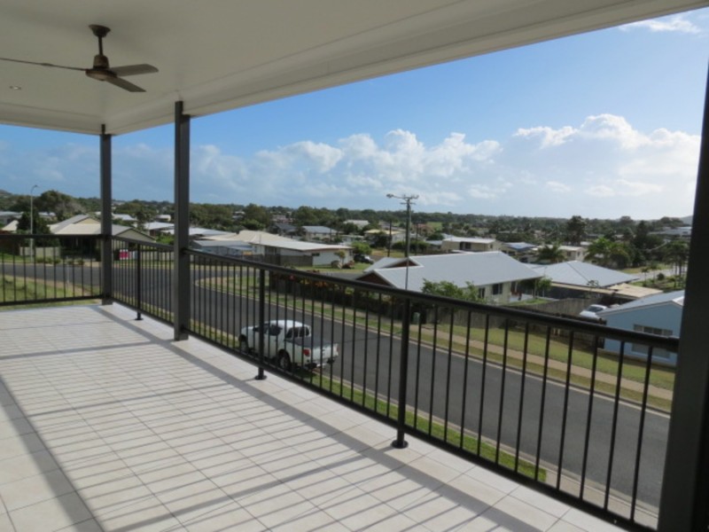 9 Allan Place, Bowen QLD 4805