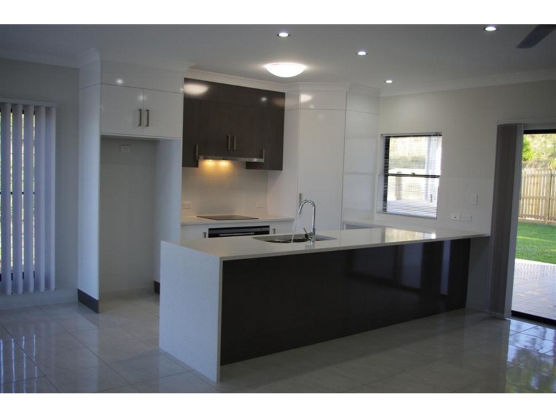 9 Allan Place, Bowen QLD 4805