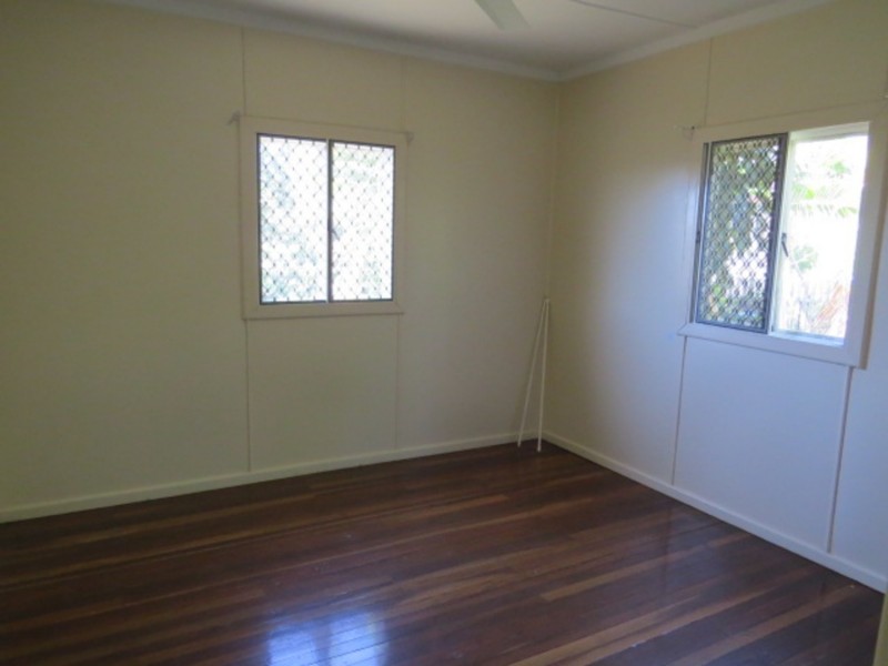 6 Bull Crescent, Bowen QLD 4805