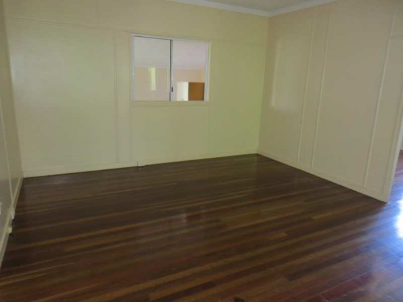 6 Bull Crescent, Bowen QLD 4805