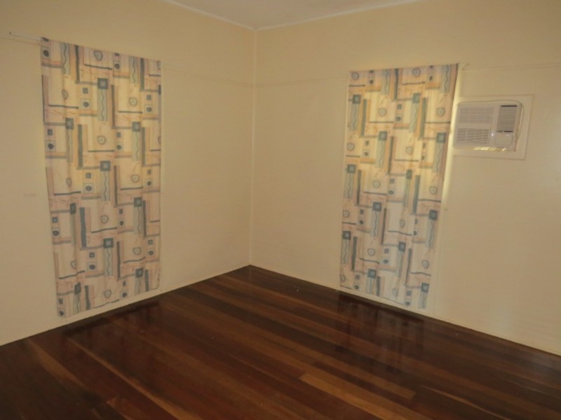 6 Bull Crescent, Bowen QLD 4805