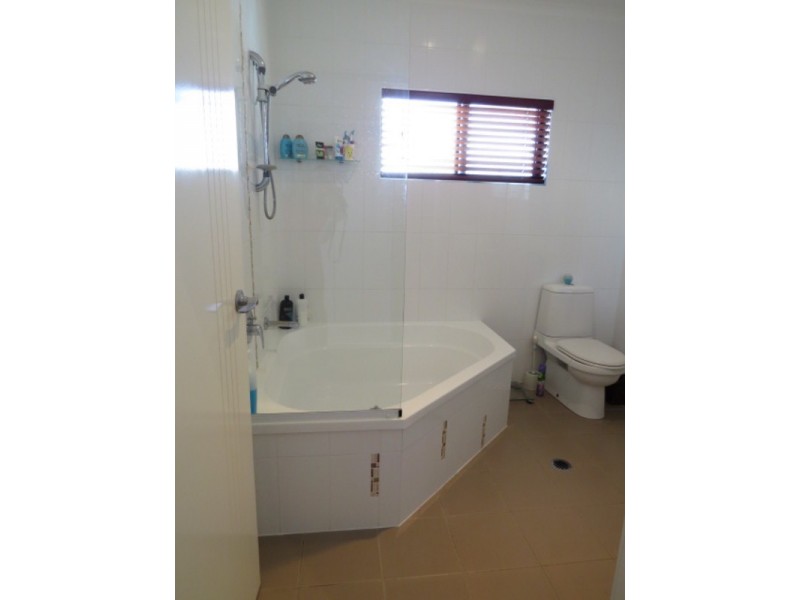 31 Marine Parade, Bowen QLD 4805