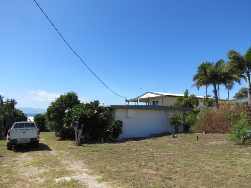 1/12 Casuarina Street, Bowen QLD 4805