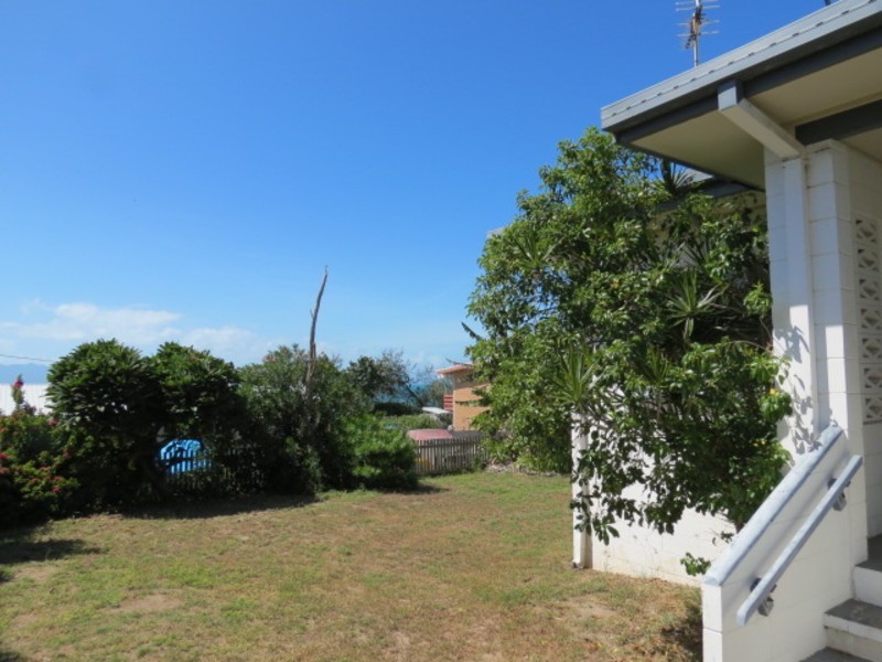 1/12 Casuarina Street, Bowen QLD 4805