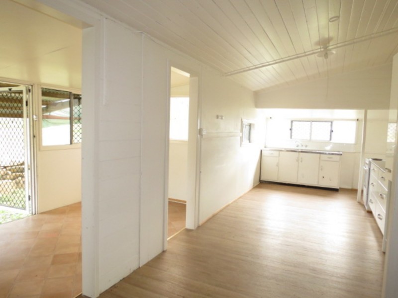 59 Reynolds Street, Bowen QLD 4805