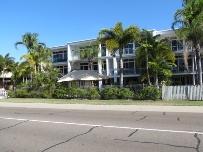 10/89 Horseshoe Bay Road, Bowen QLD 4805